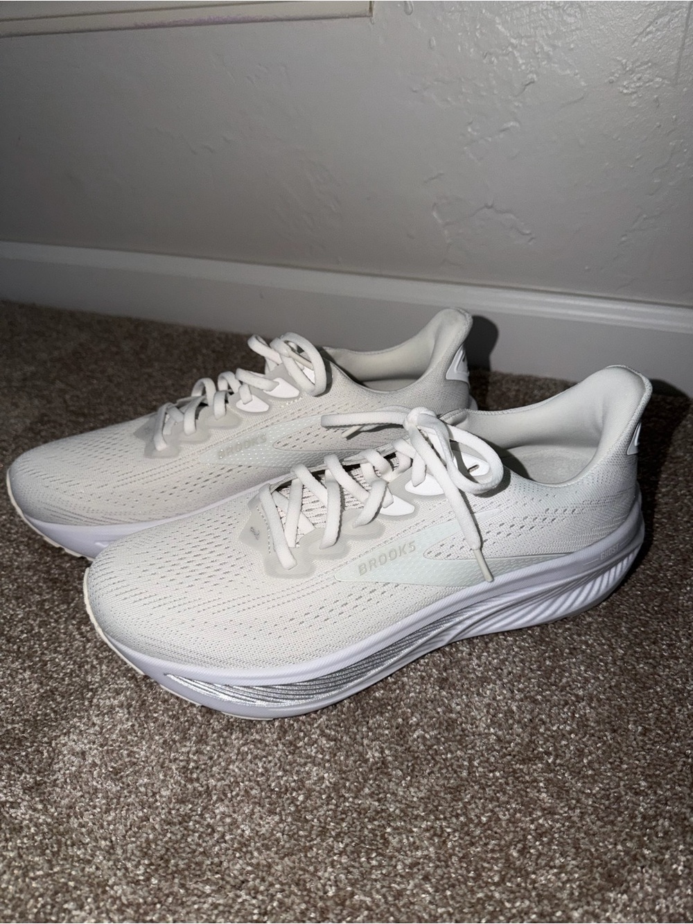 Brooks Women’s White Athletic Running Shoes